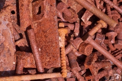 Schrauben und Nägel