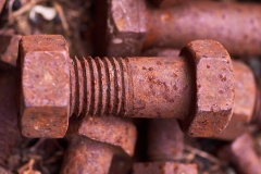 Schrauben und Muttern